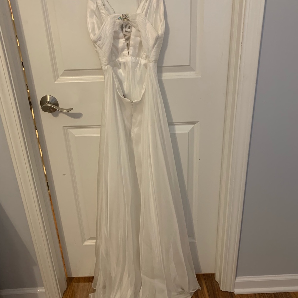 Prom/Formal dress - Picture 4 of 6